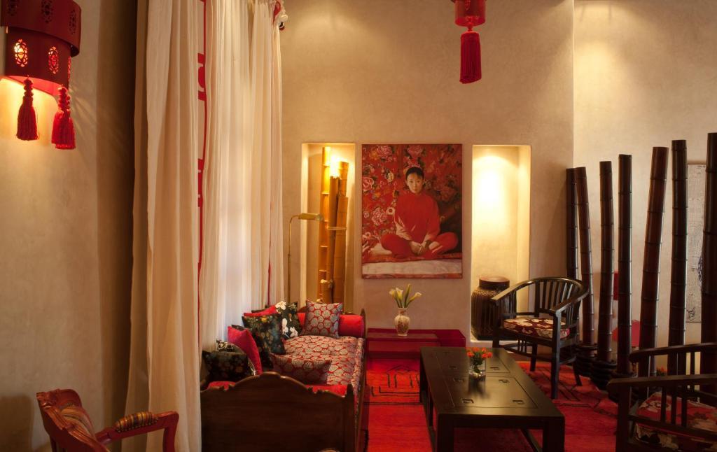Tigmiza Boutique Hotel & Spa Ouled Jelal Ruang foto A Chinese massage parlor in Paris