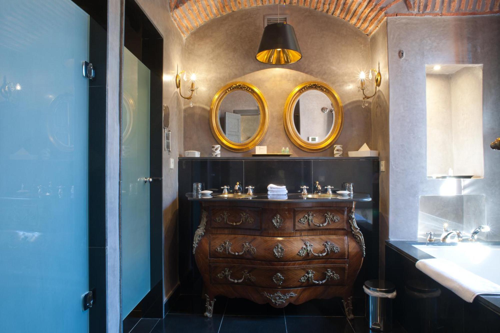 Tigmiza Boutique Hotel & Spa Ouled Jelal Bagian luar foto Bathroom